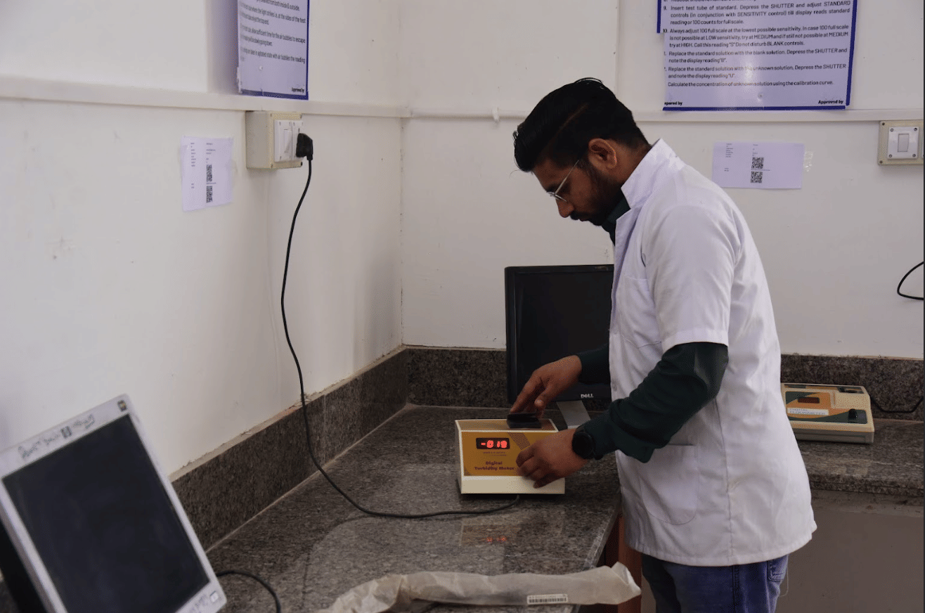 Biyani Institute of Pharmaceutical Sciences Jaipur Pharmacy Lab photo 17